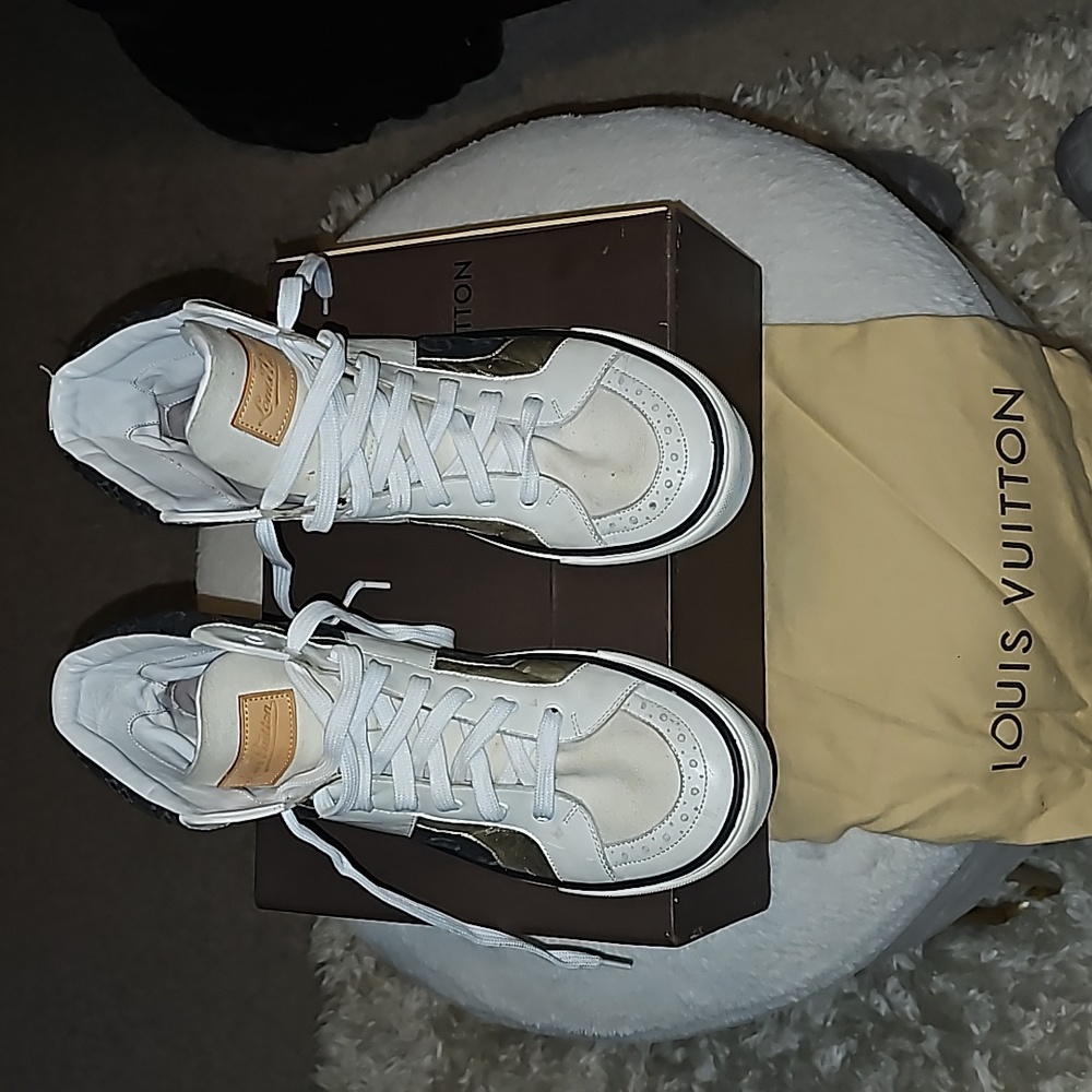 Louis vuitton sneakers